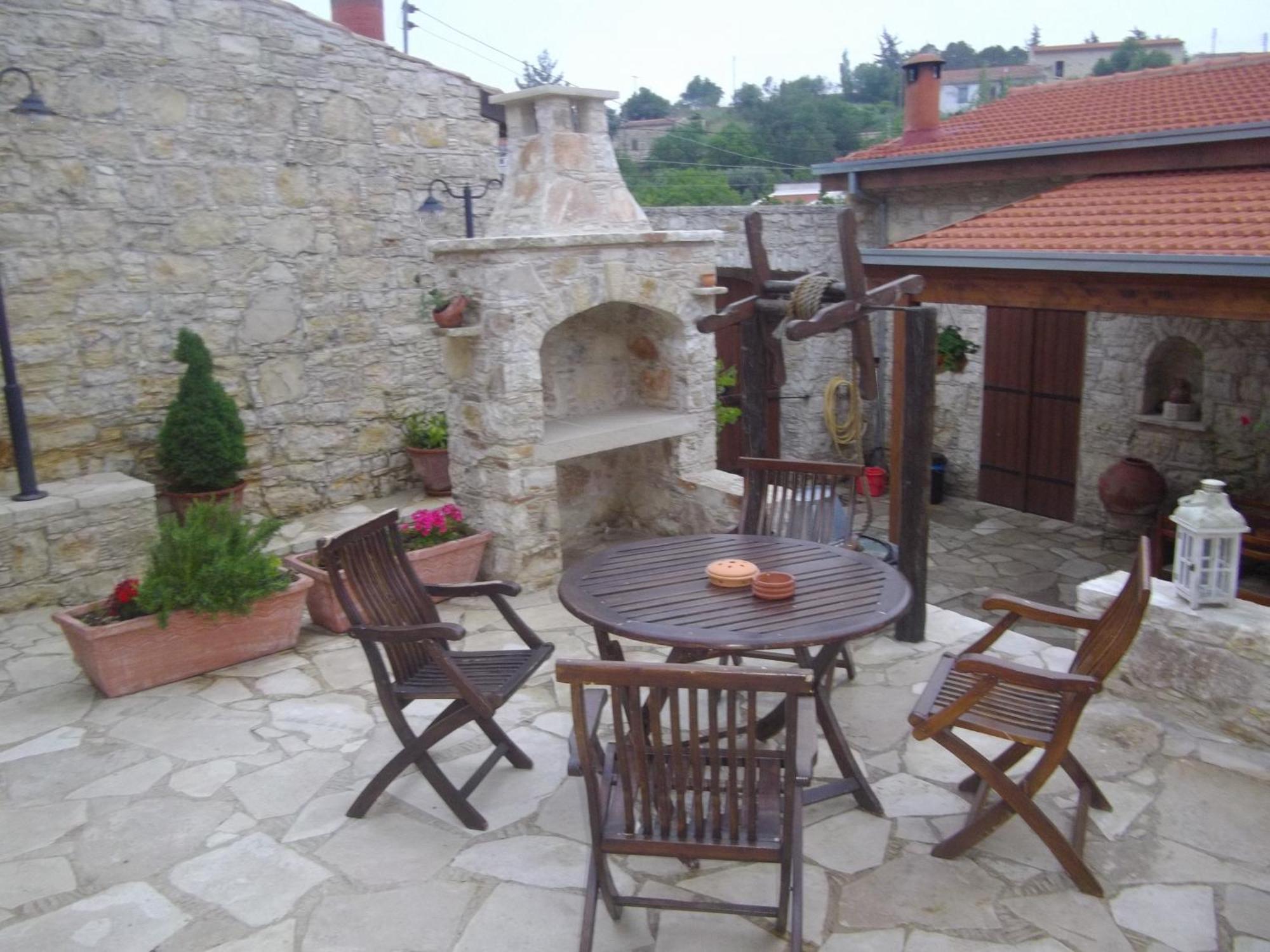 Xenios Cottages Lofou Ruang foto