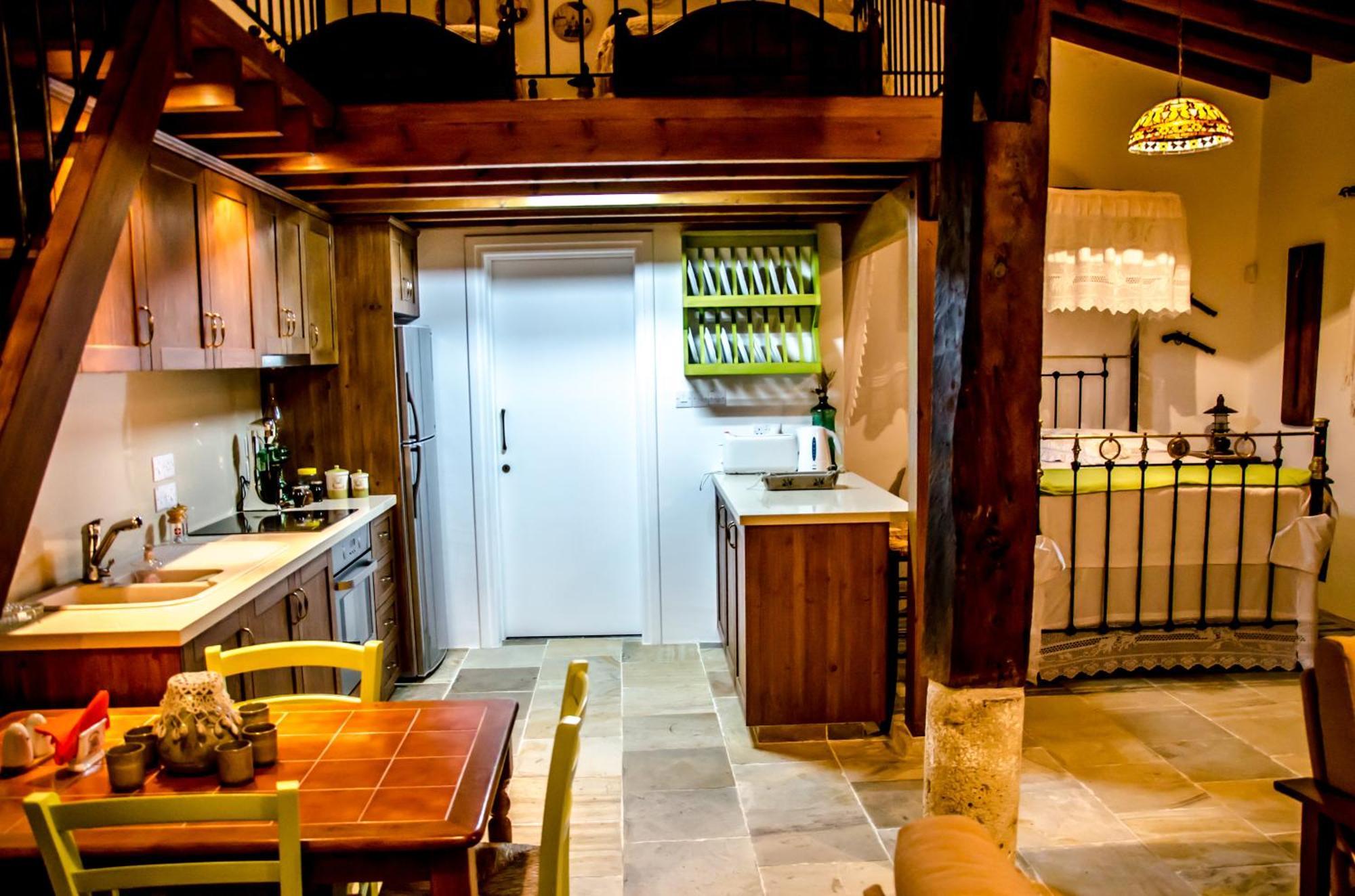 Xenios Cottages Lofou Ruang foto